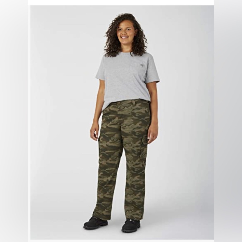 Dickies Womens Plus Size 16 Relaxed Fit Stretch Cargo Straight Leg Pant